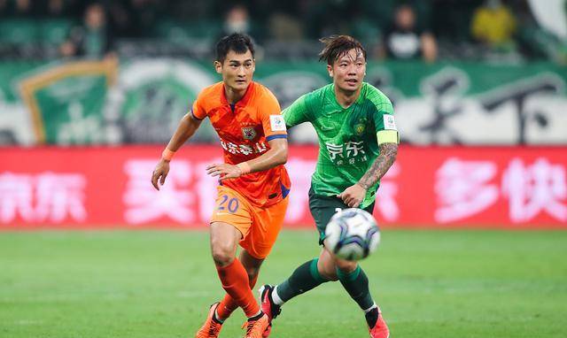 包含北京国安备战联赛，全队士气高昂的词条