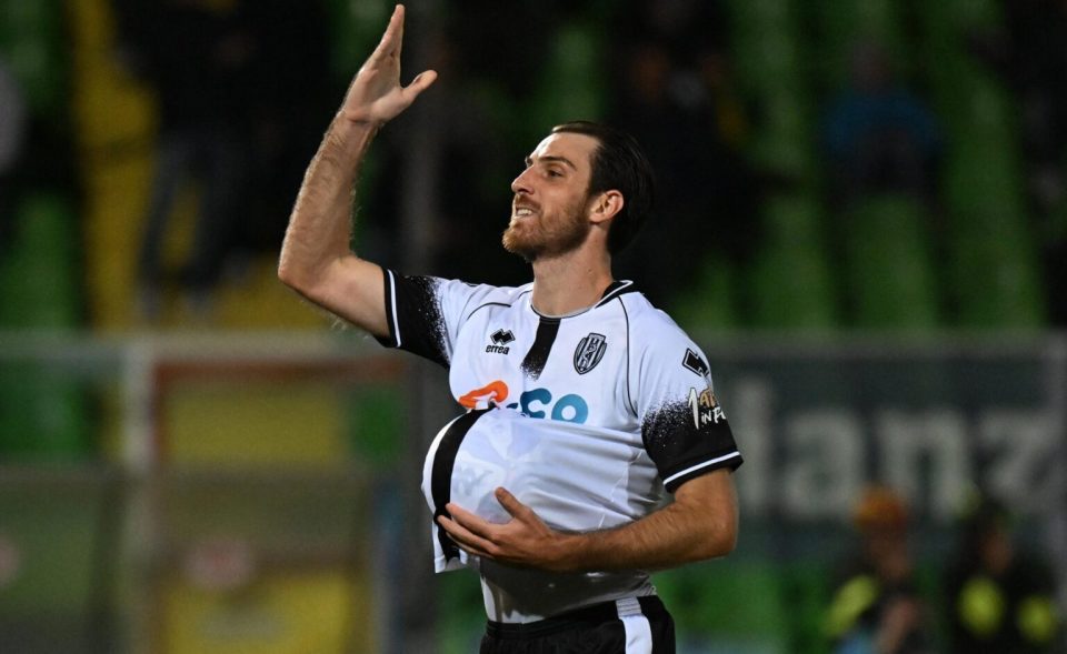 桑普多利亚球员表态支持教练的简单介绍