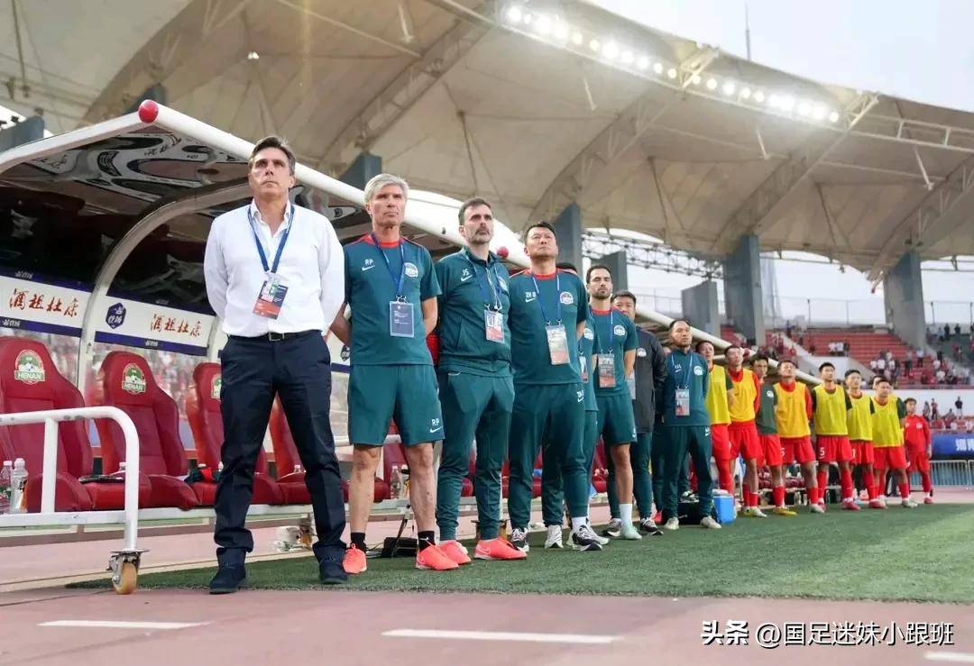 欧洲预选赛四强争霸，球迷欢呼声不断的简单介绍