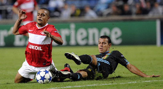 世俱杯官网-尤文图斯客场逼平斯巴达克拉，领跑小组