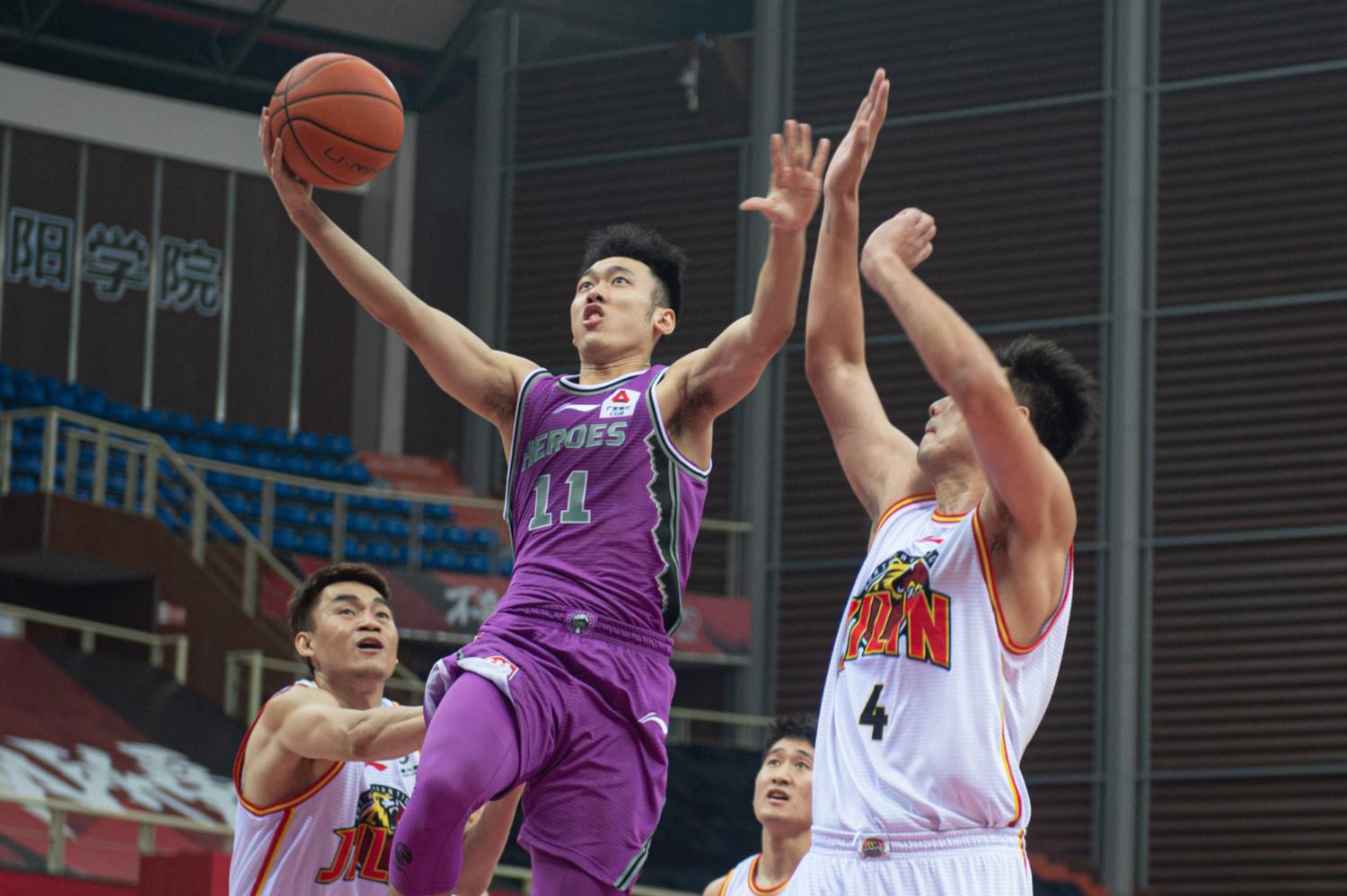 世俱杯赛程-球队喜迎连胜，斩获关键三分