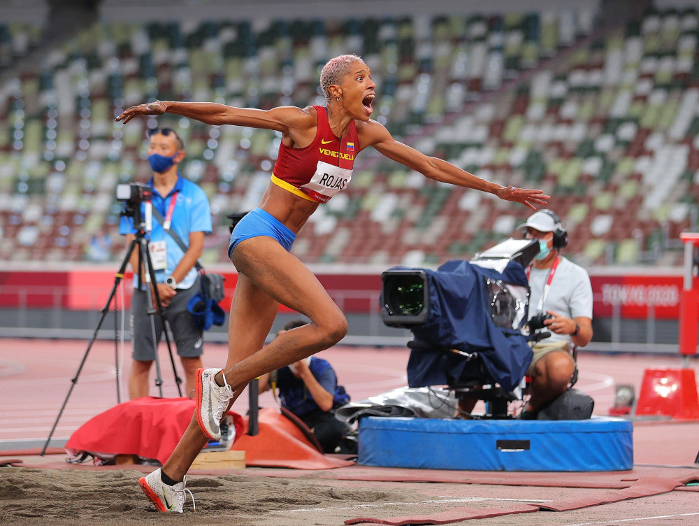 世俱杯官网-葡萄牙田径选手冲刺抢先，取得出色成绩