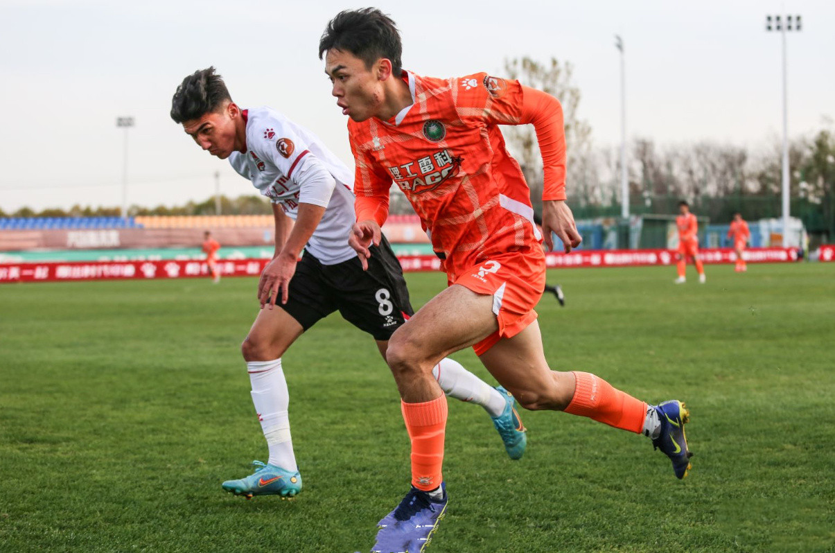 凡尔赛普拉特列古赫先下一城，助球队取得胜利的简单介绍