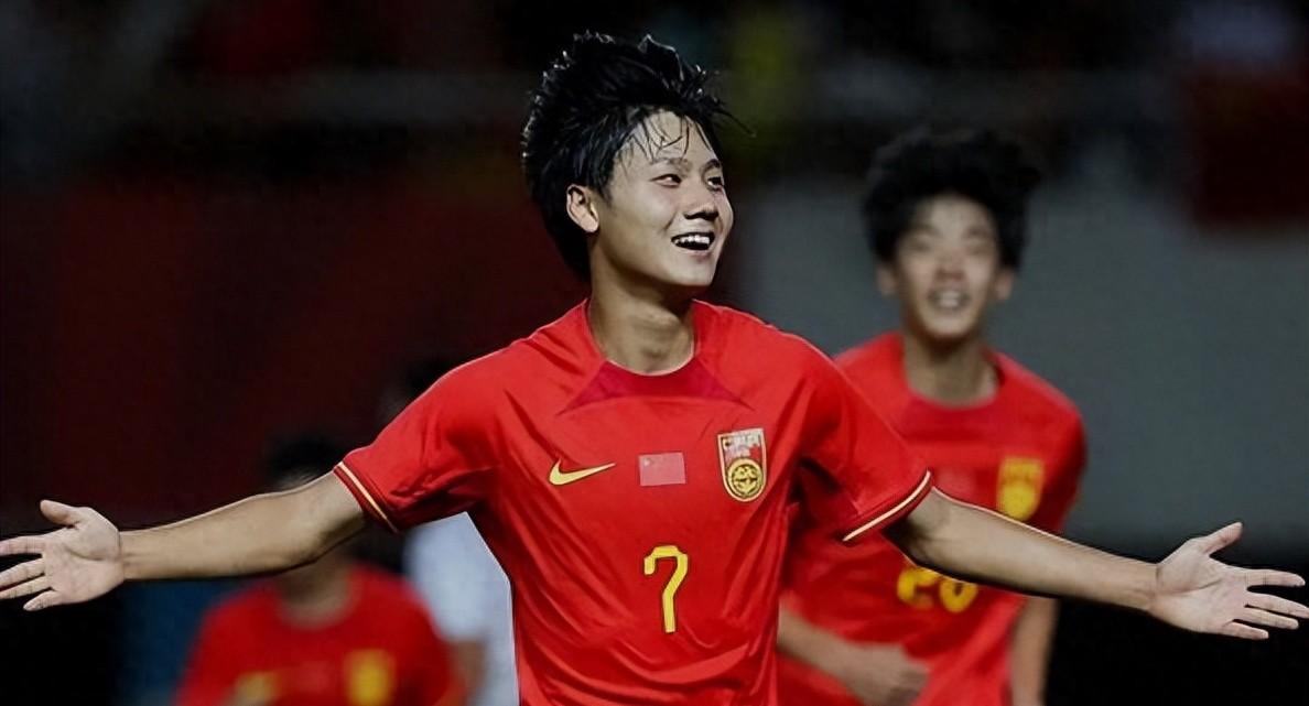 中超豪强逐鹿赛场，结果引人期待不已