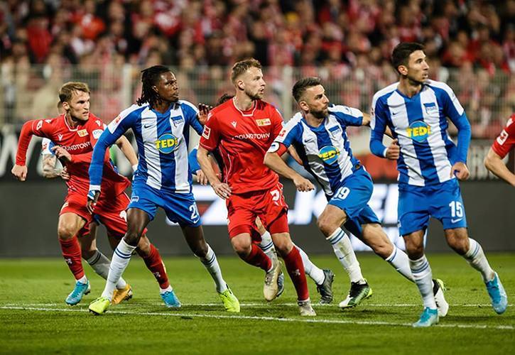 不伦瑞克主场1-0小胜沙尔克04，取得胜利的简单介绍