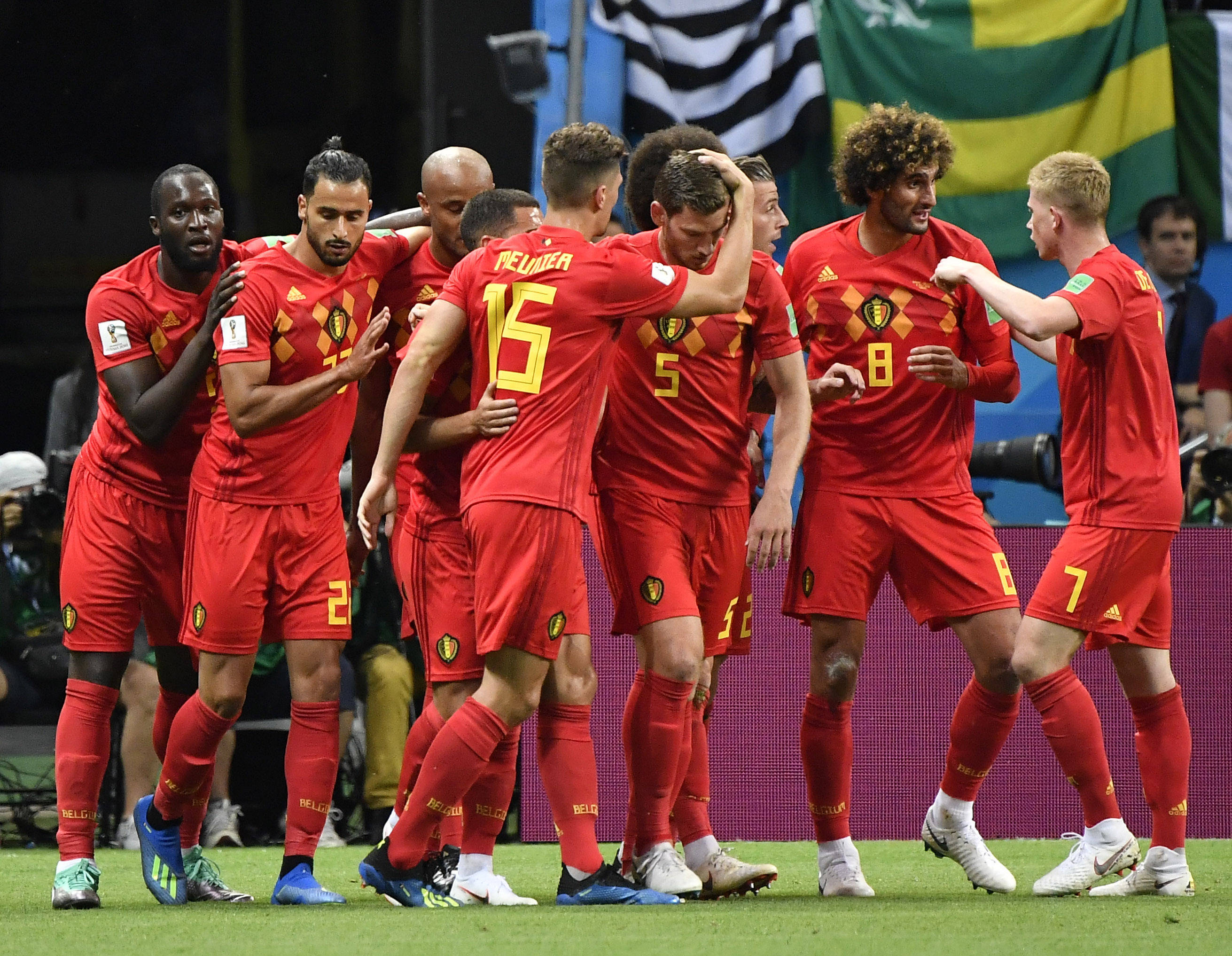 欧洲杯预选赛决胜时刻，各队奋力拼搏