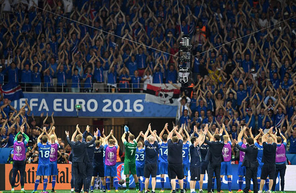 波兰客场力克英格兰，实现逆袭的简单介绍