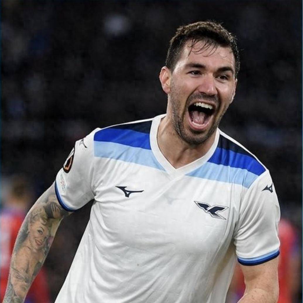 世俱杯奖金-帕尔马中后卫解围稳健，保住球门不失的简单介绍