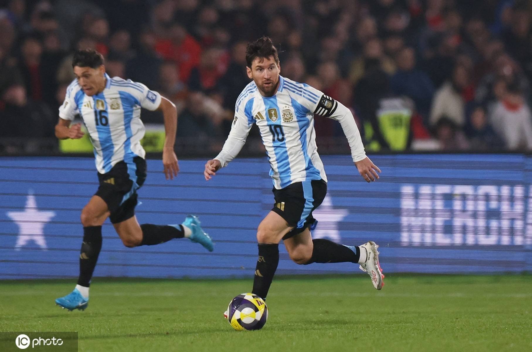 关于阿根廷女足将挑战智利队在南美杯赛的信息