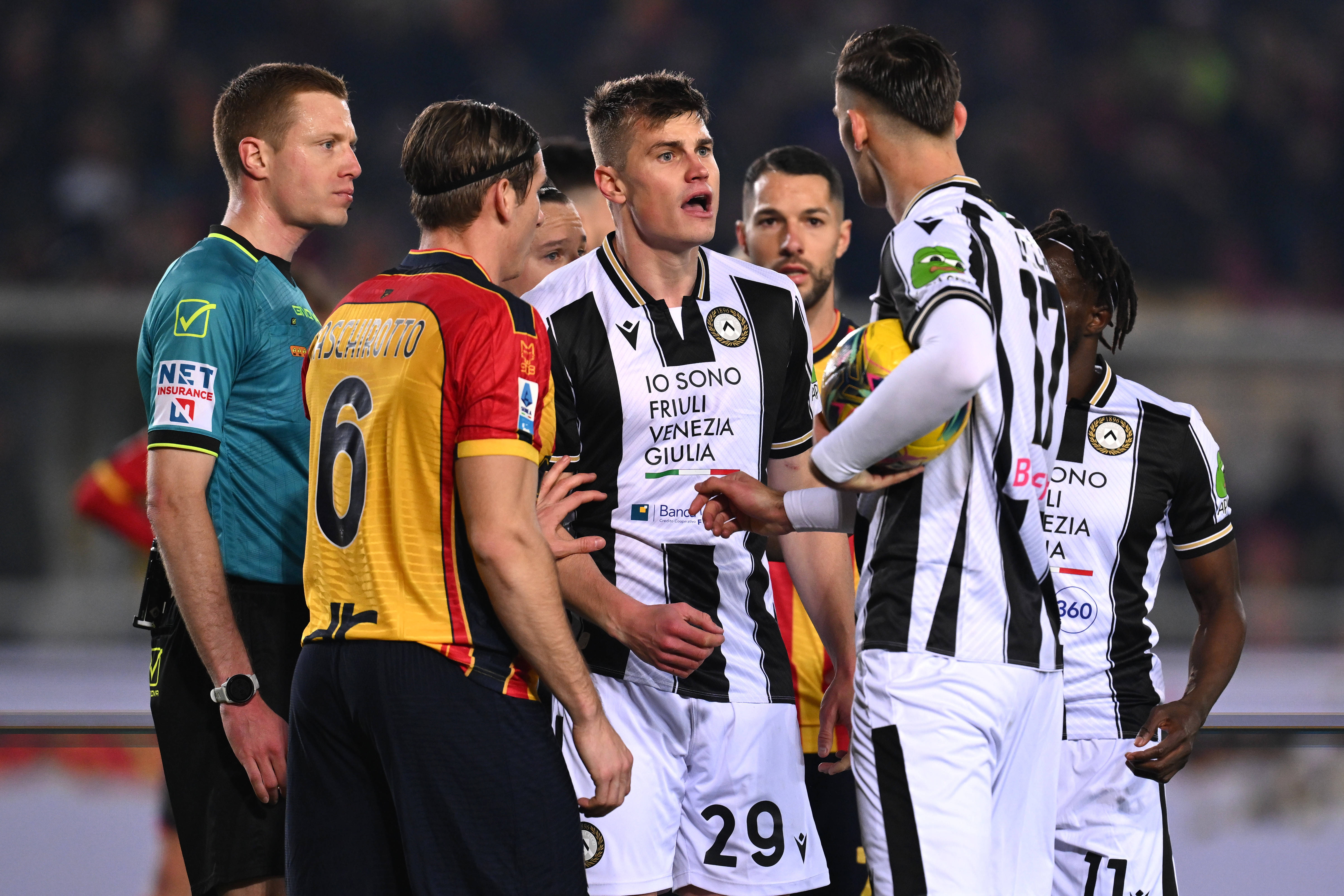 意甲疾风骤雨，佛罗伦萨龙门大战点燃狂欢