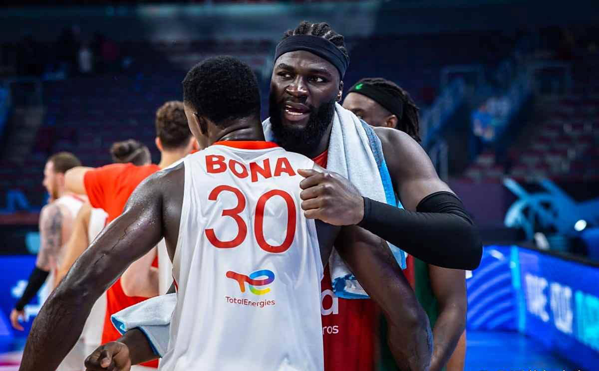 凯尔特人不敌火箭遭遇两连败