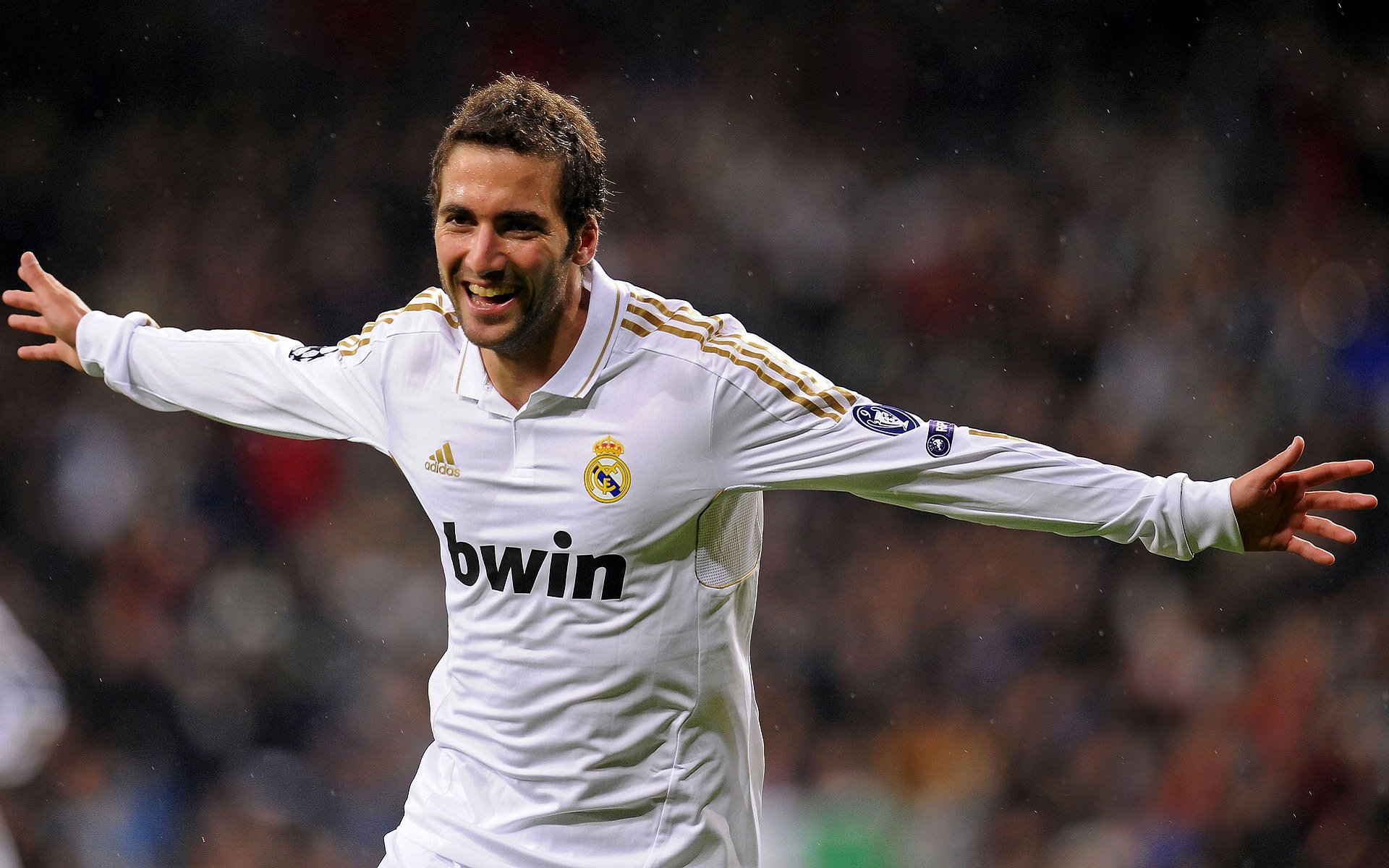 世俱杯-两场相隔千里的比赛，一个相同的人类特质