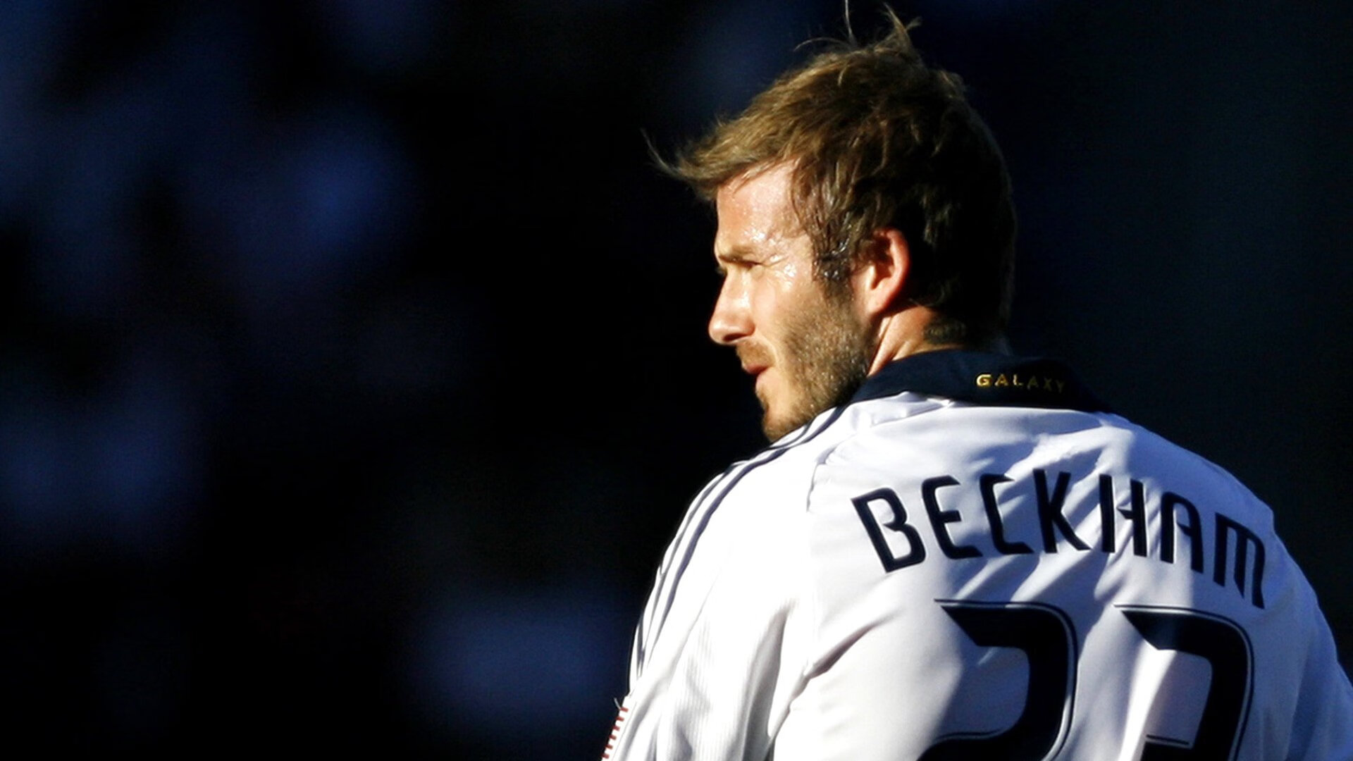 世俱杯分组-雪山之巅的鏖战，孔德以冰火之姿点燃圣莫里茨